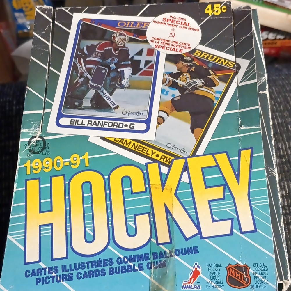 O-pee-chee 1990-91 hockey 36 unopened sealed packs with special insert Russian c